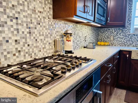 Kitchen - 407 Oley St, Wyomissing, PA 19610 photo 12 of 15