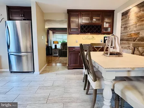 Dining - 407 Oley St, Wyomissing, PA 19610 photo 3 of 5