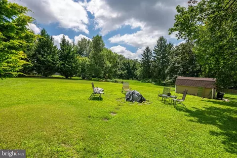 30 A B Seminary Ave, Reading, PA 19605