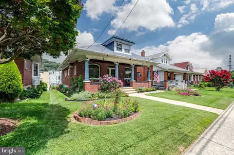 2241 Fairview Ave, Reading, PA 19606