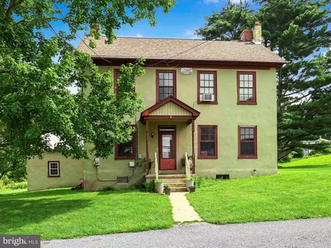 21 Spangsville Rd, Boyertown, PA 19512