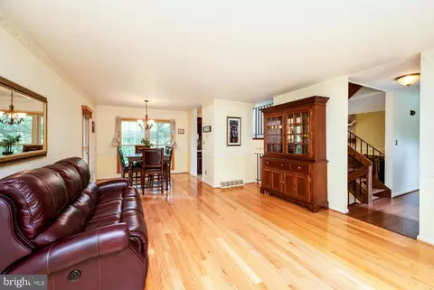 4 Nassau Cir, Reading, PA 19607 photo 5