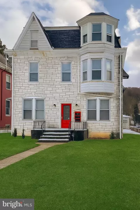 2136 Perkiomen Ave, Reading, PA 19606
