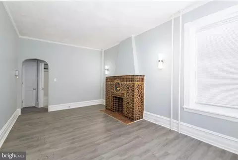 Living - 2136 Perkiomen Ave, Reading, PA 19606 photo 2 of 4
