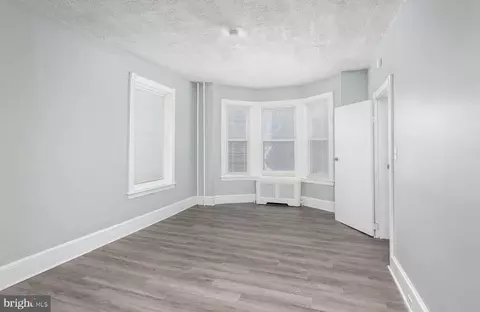 Living - 2136 Perkiomen Ave, Reading, PA 19606 photo 3 of 4