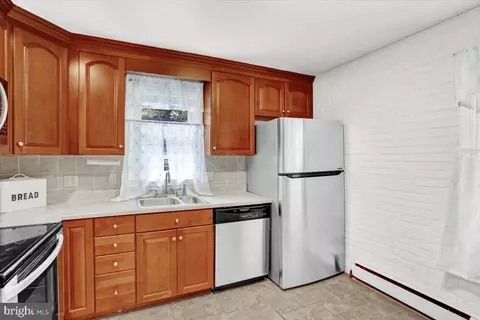 416 Green Ln, Reading, PA 19601 photo 13