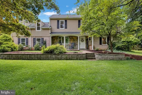416 Green Ln, Reading, PA 19601