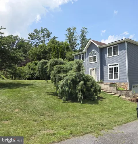 5021 Brook Ln, Mohnton, PA 19540
