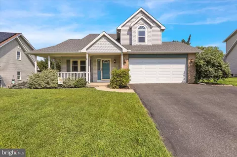 219 Callery Dr, Blandon, PA 19510