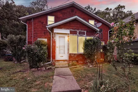 1300 Carsonia Ave, Reading, PA 19606
