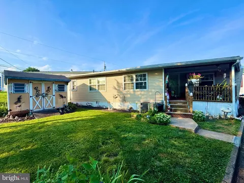 1 Joseph Ave, Birdsboro, PA 19508