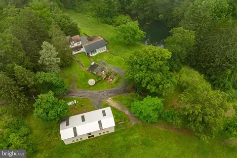 124 Takacs Ln, Mohnton, PA 19540