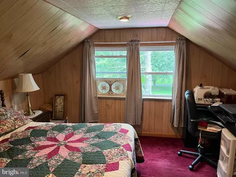 Bedroom - 393 Mountain View Rd, Reading, PA 19607 photo 3 of 3