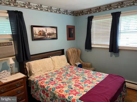 Bedroom - 393 Mountain View Rd, Reading, PA 19607 photo 2 of 3