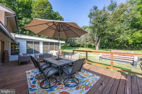 Exterior - 31 Sunset Ct, Sinking Spring, PA 19608 photo 5 of 11