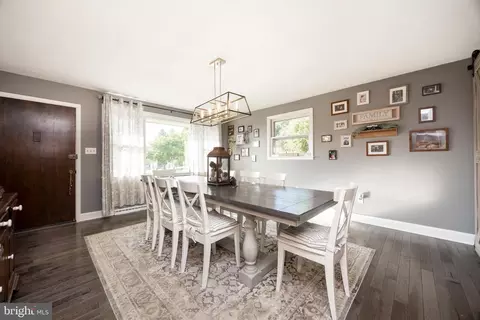 Dining - 31 Sunset Ct, Sinking Spring, PA 19608 photo 4 of 4