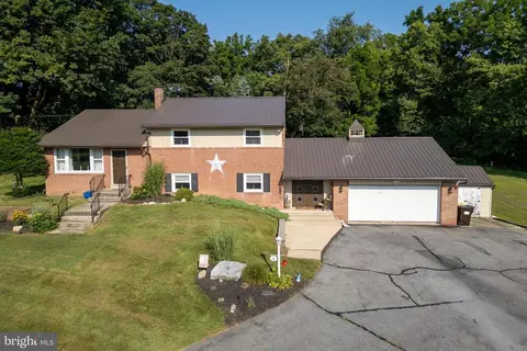 31 Sunset Ct, Sinking Spring, PA 19608