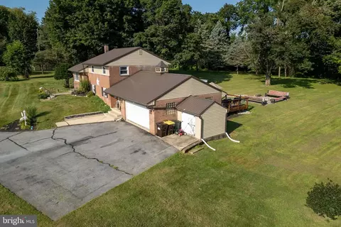 View/Area - 31 Sunset Ct, Sinking Spring, PA 19608 photo 7 of 7