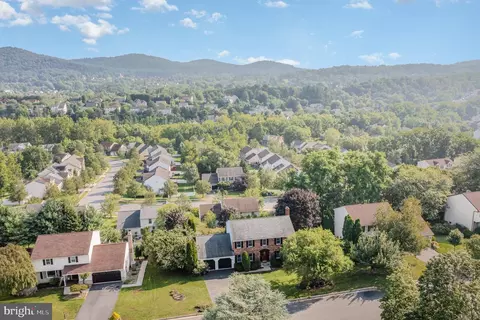 View/Area - 25 Estates Dr, Reading, PA 19606 photo 3 of 4
