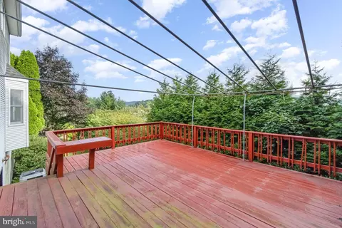 Exterior - 25 Estates Dr, Reading, PA 19606 photo 5 of 7