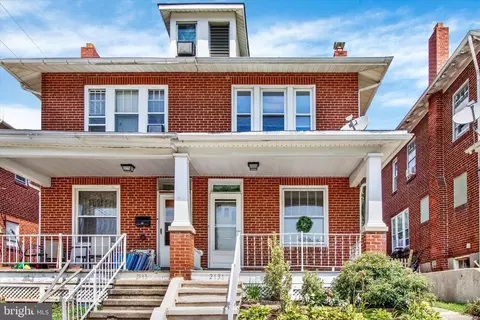 2131 Fairview St, Reading, PA 19609