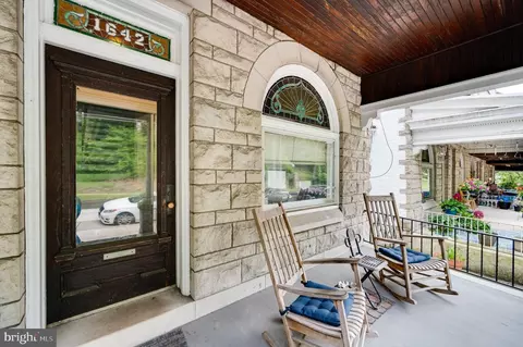 1642 Mineral Spring Rd, Reading, PA 19602