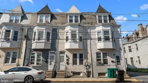 22 W 5th St, Boyertown, PA 19512