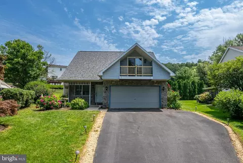212 Callery Dr, Blandon, PA 19510