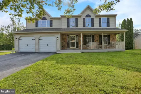 4590 Delmar Dr, Reading, PA 19606