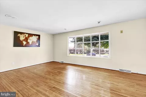 4 Executive Cir, Reading, PA 19606 photo 10