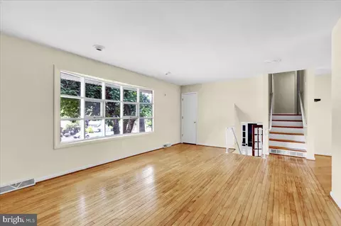 4 Executive Cir, Reading, PA 19606 photo 9