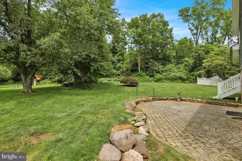 4 Executive Cir, Reading, PA 19606 photo 37