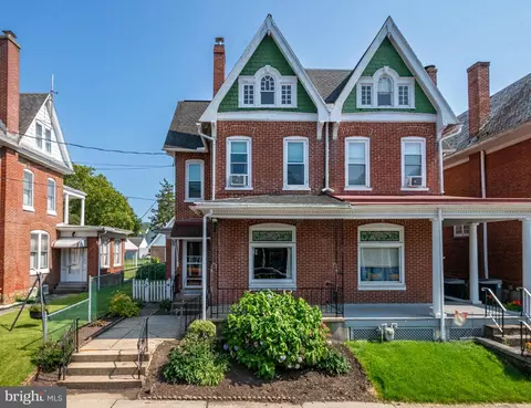 140 W Washington St, Fleetwood, PA 19522