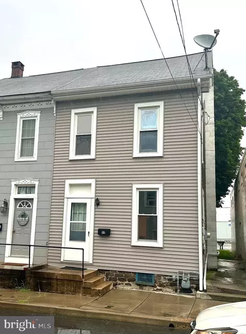 115 S Richmond St, Fleetwood, PA 19522