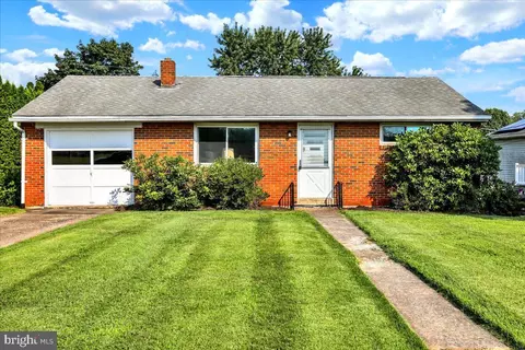 121 Virginia Ave, Reading, PA 19606