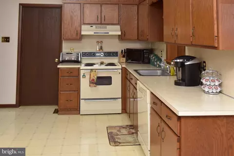 1522 Kenhorst Blvd, Reading, PA 19607 photo 10