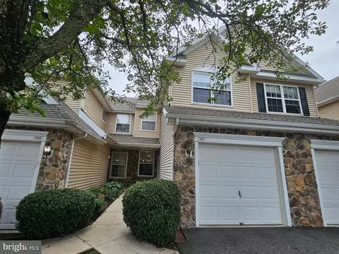 107 Country Ln, Morgantown, PA 19543