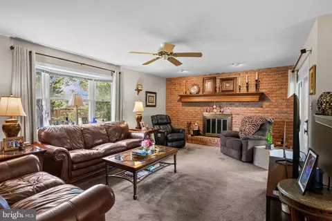 21 Golfview Ln, Reading, PA 19606 photo 12
