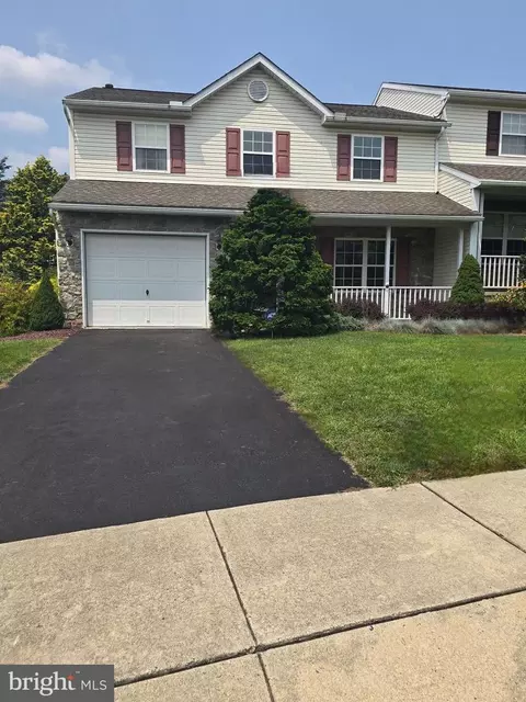 1006 Whitford Dr, Reading, PA 19605
