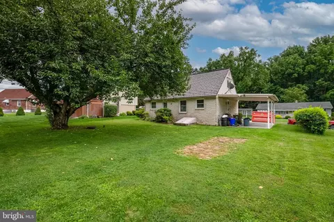 327 Ernst Rd, Reading, PA 19601 photo 18