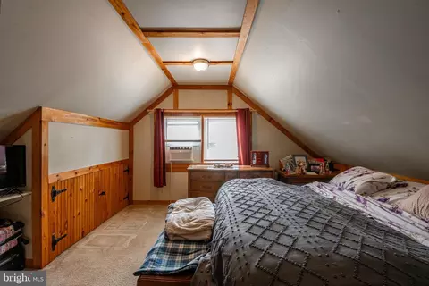 327 Ernst Rd, Reading, PA 19601 photo 16