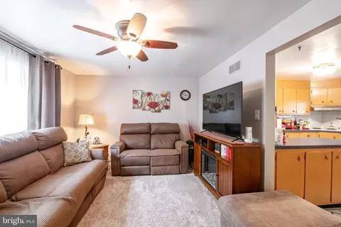 327 Ernst Rd, Reading, PA 19601 photo 6