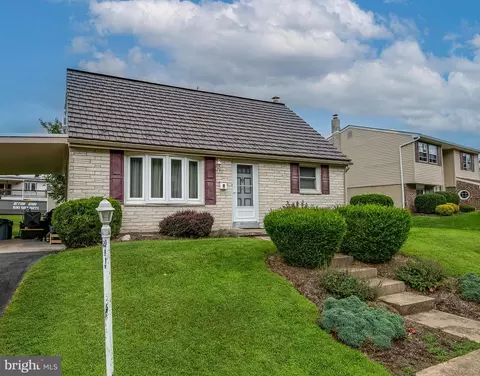 327 Ernst Rd, Reading, PA 19601 photo 3