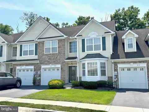 214 Village Dr, Blandon, PA 19510