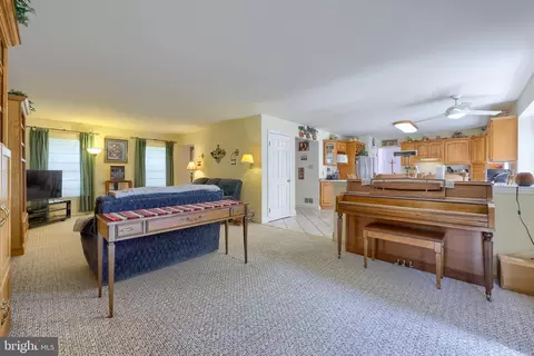 Entry Way - 254 Faust Rd, Reading, PA 19608 photo 2 of 3