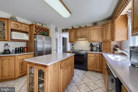 Kitchen - 254 Faust Rd, Reading, PA 19608 photo 2 of 3