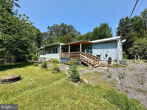 253 Bloody Spring Rd, Bernville, PA 19506