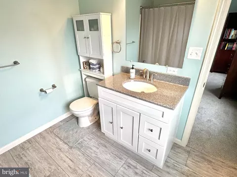 Bath - 75 Maci Way, Reading, PA 19606 photo 2 of 4