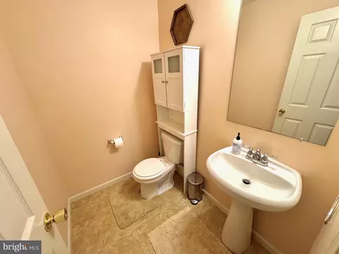 Bath - 75 Maci Way, Reading, PA 19606 photo 1 of 4