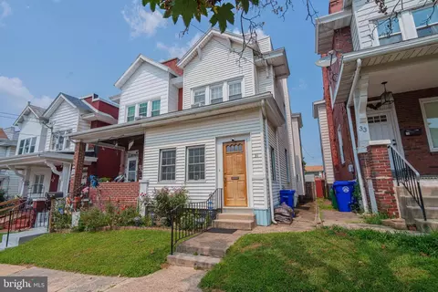 31 Crestmont St, Reading, PA 19611